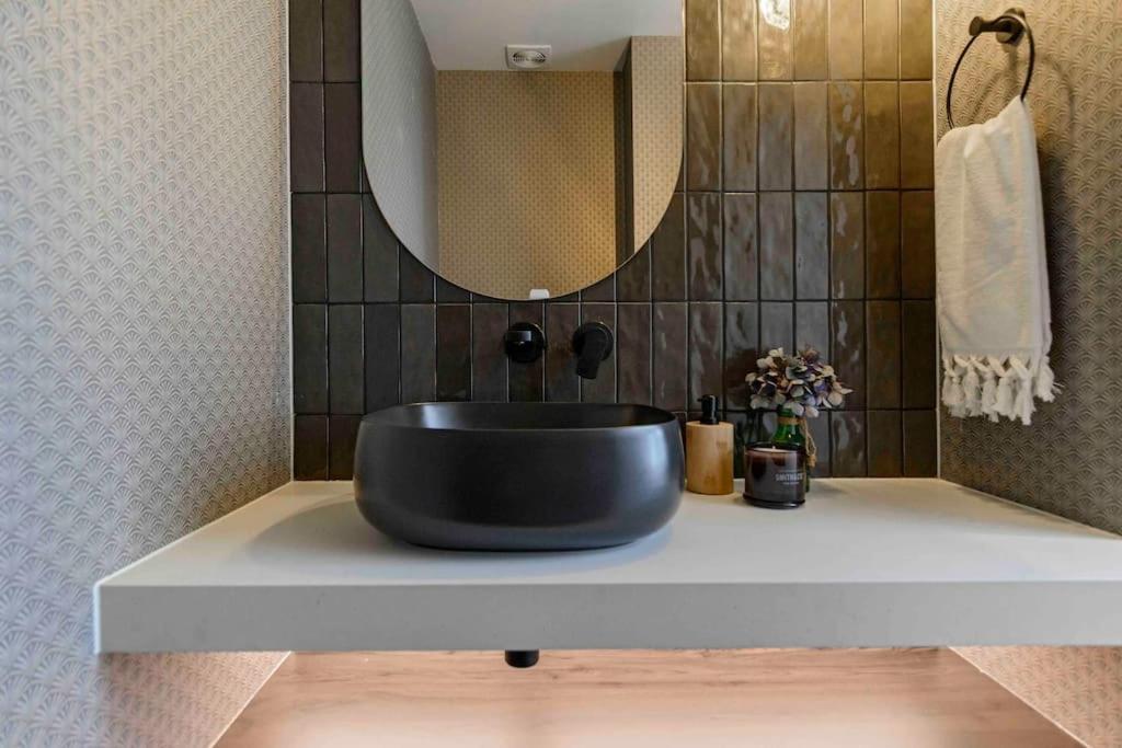 Luxury Escape In Cbd - Walking Distance To Town Villa ตาอูรังกา ภายนอก รูปภาพ